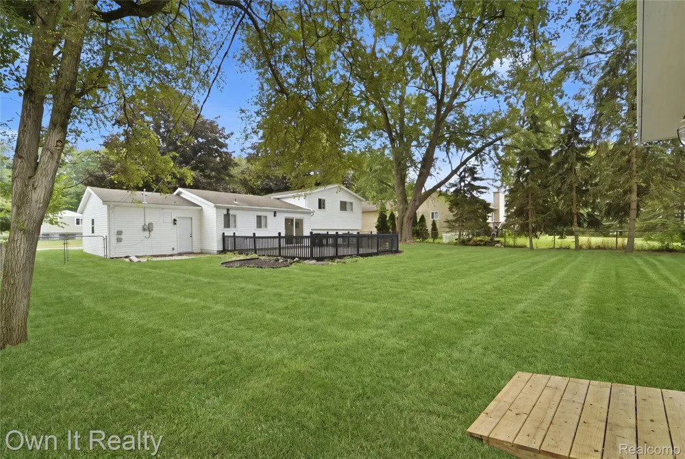 2971 Sleaford Drive Waterford Charter Township, MI 48329