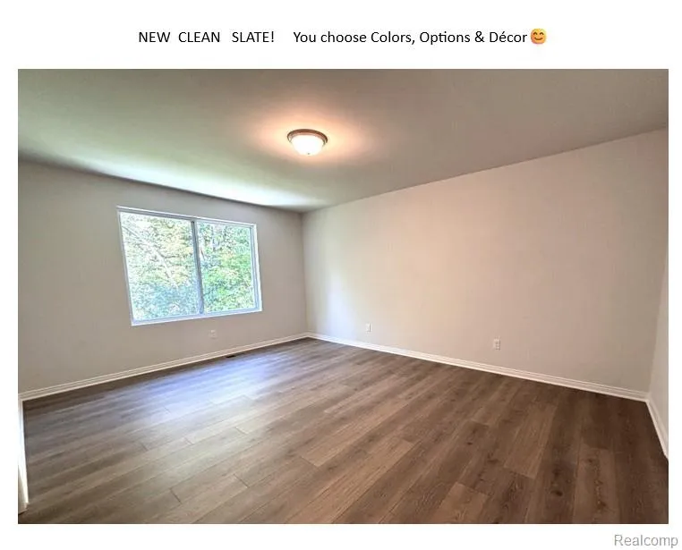 225 Whispering Pines Drive Fenton City, MI 48430