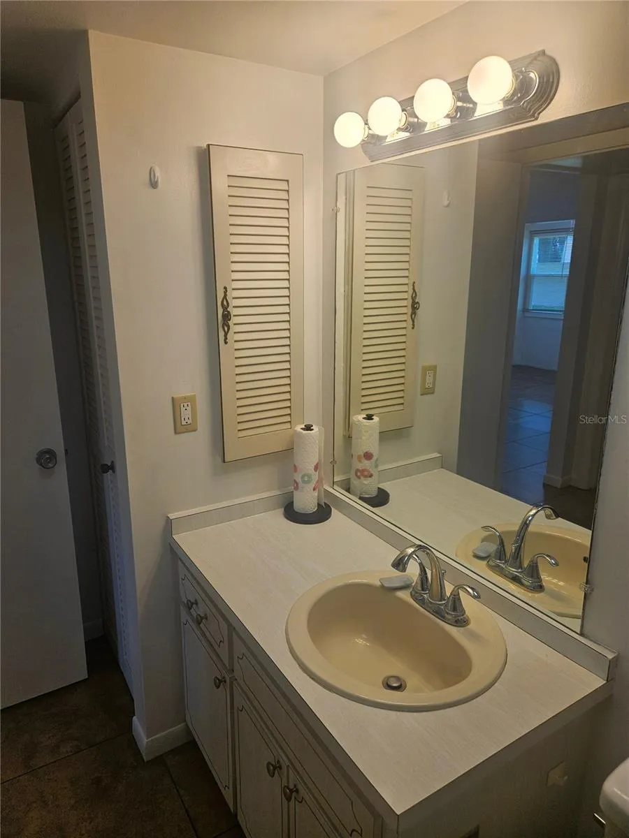 1845 HIGHLAND AVENUE S #6 Clearwater, FL 33756