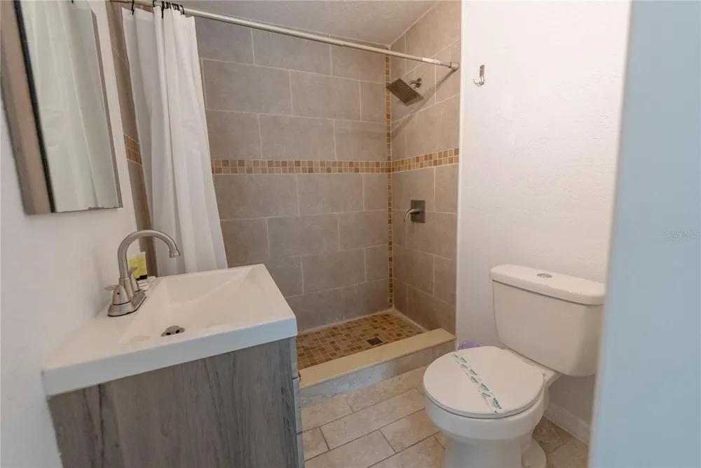 2627 AMBERGATE ROAD Winter Park, FL 32792