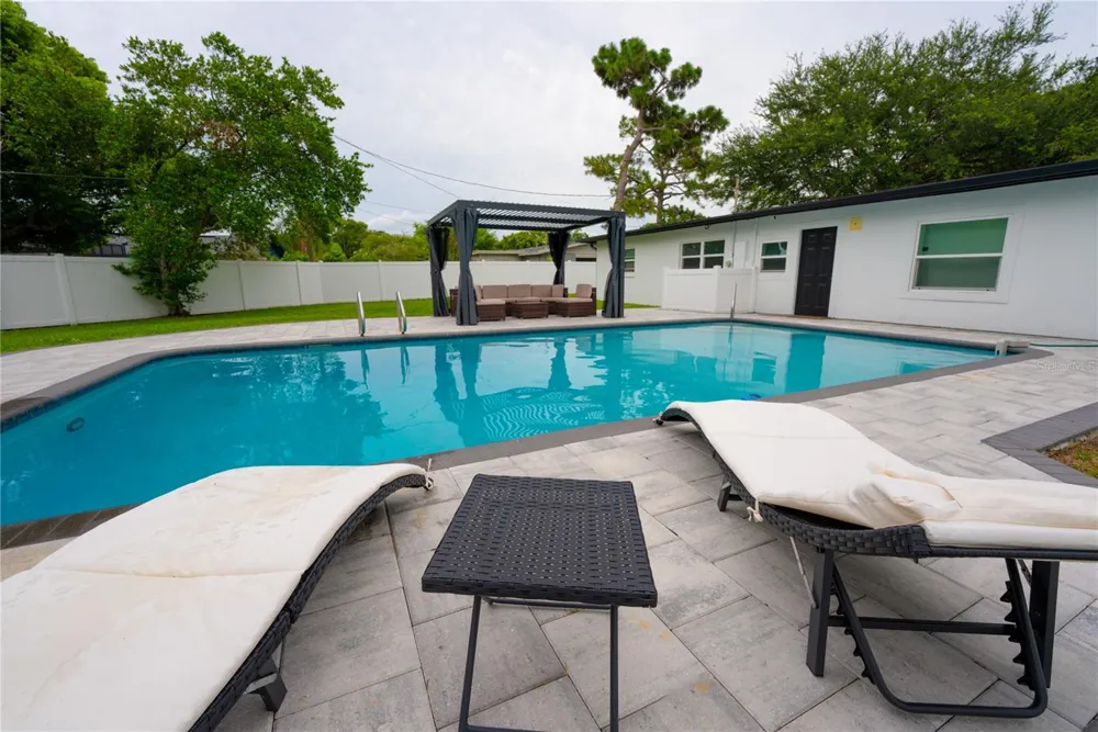 2627 AMBERGATE ROAD Winter Park, FL 32792