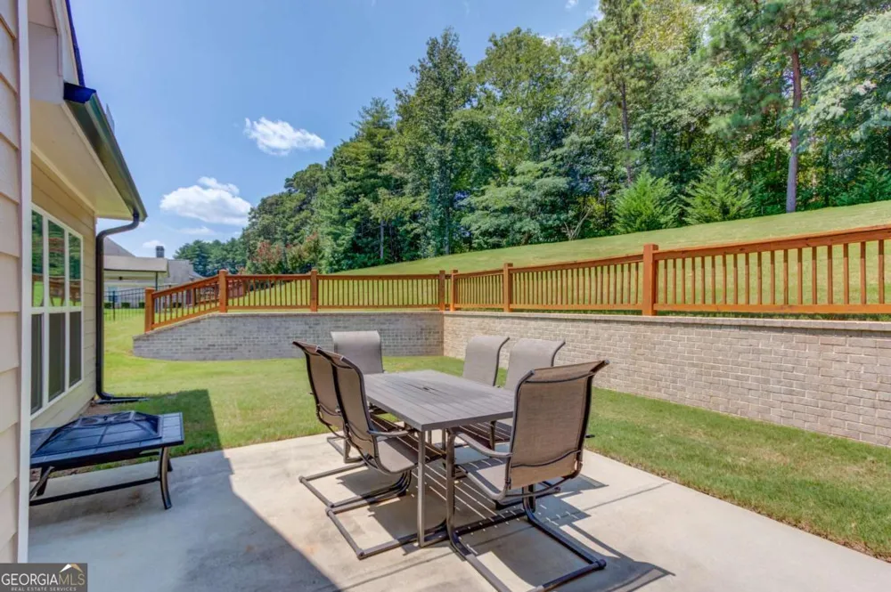 222 Ivey DR Bethlehem, GA 30620