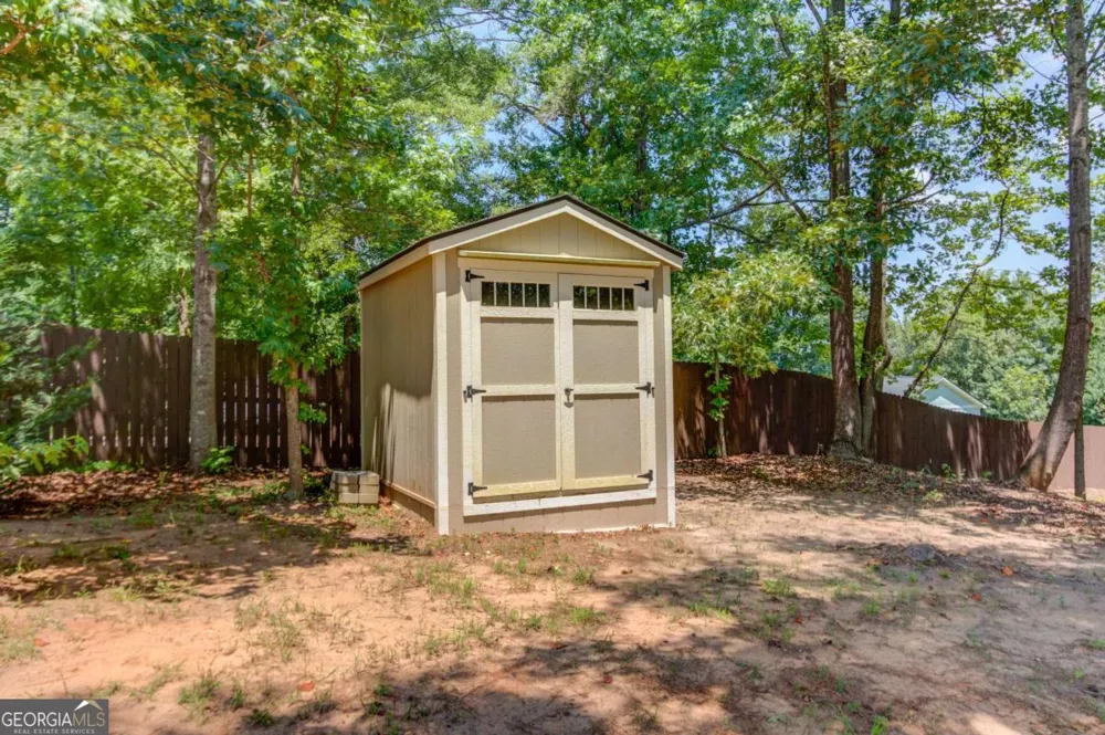222 Ivey DR Bethlehem, GA 30620