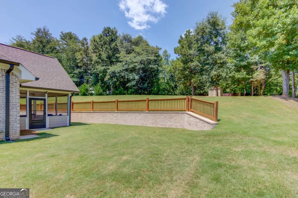 222 Ivey DR Bethlehem, GA 30620