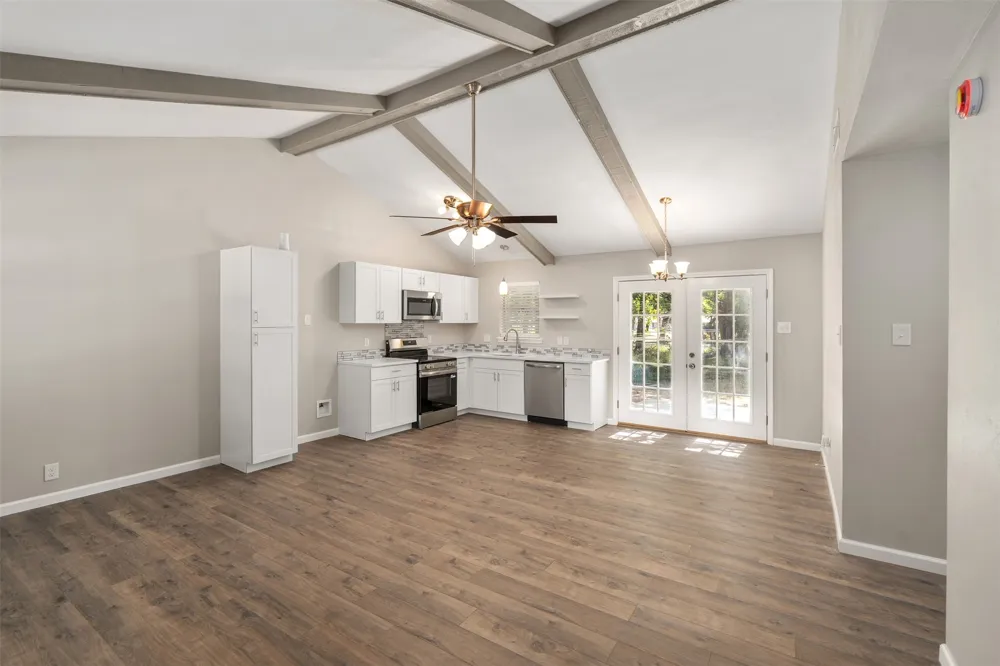 110 Meadowood Road Enchanted Oaks, TX 75156