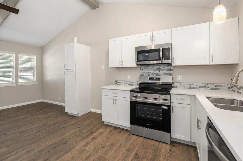 110 Meadowood Road Enchanted Oaks, TX 75156