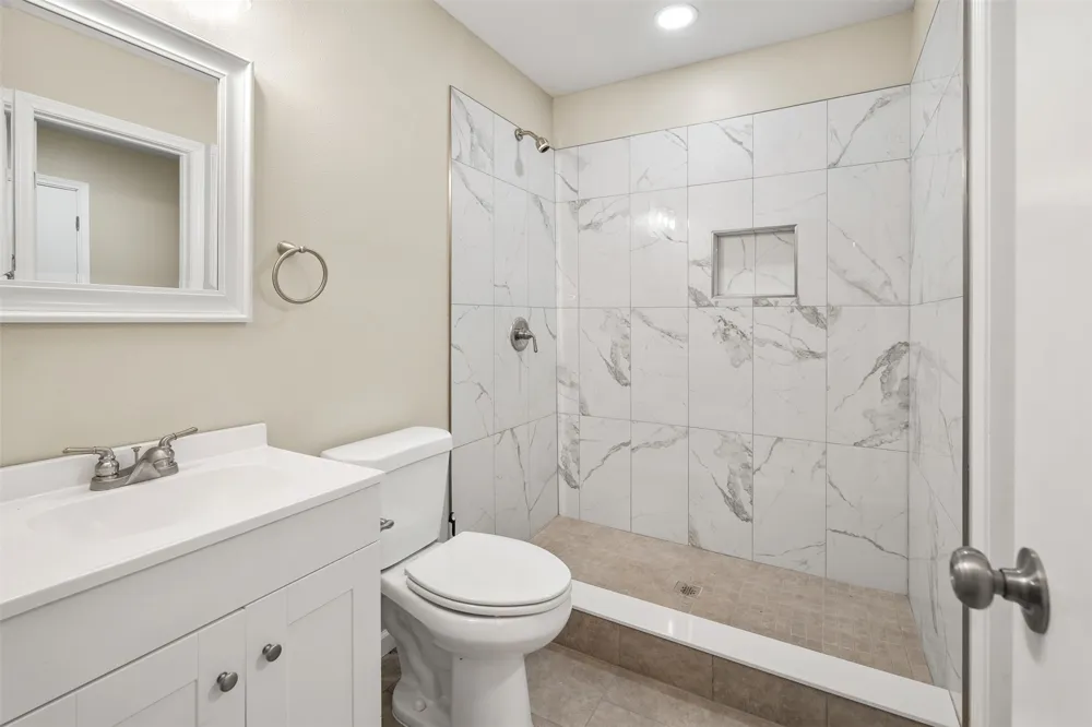 110 Meadowood Road Enchanted Oaks, TX 75156