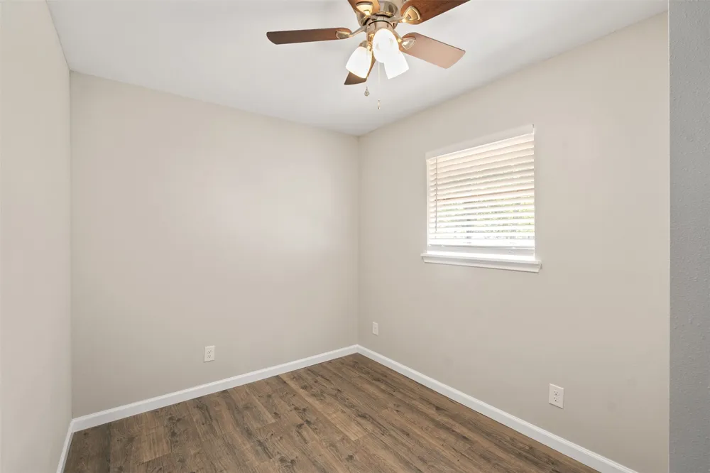 110 Meadowood Road Enchanted Oaks, TX 75156