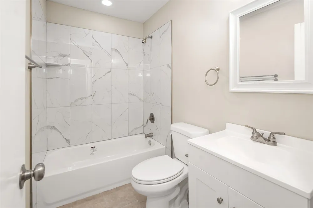 110 Meadowood Road Enchanted Oaks, TX 75156