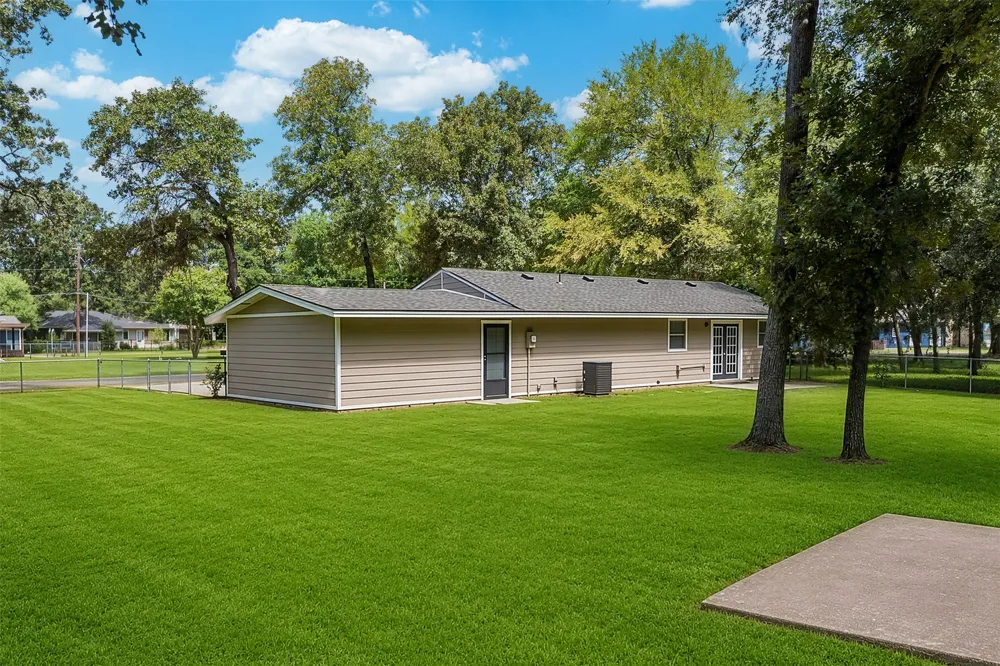 110 Meadowood Road Enchanted Oaks, TX 75156