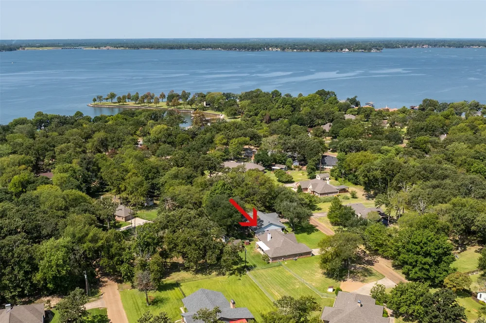 110 Meadowood Road Enchanted Oaks, TX 75156