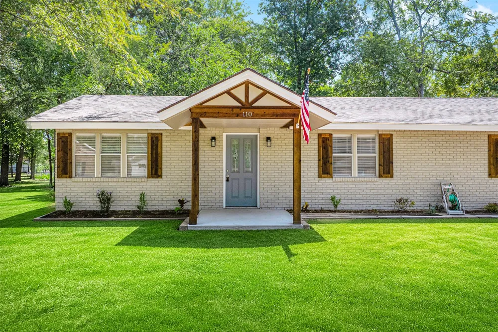 110 Meadowood Road Enchanted Oaks, TX 75156