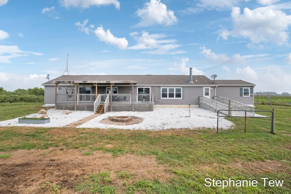 4155 Neff Road Edmore, MI 48829