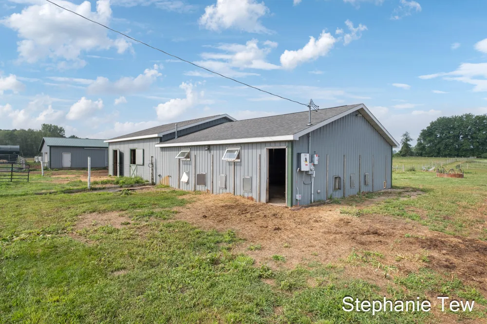 4155 Neff Road Edmore, MI 48829