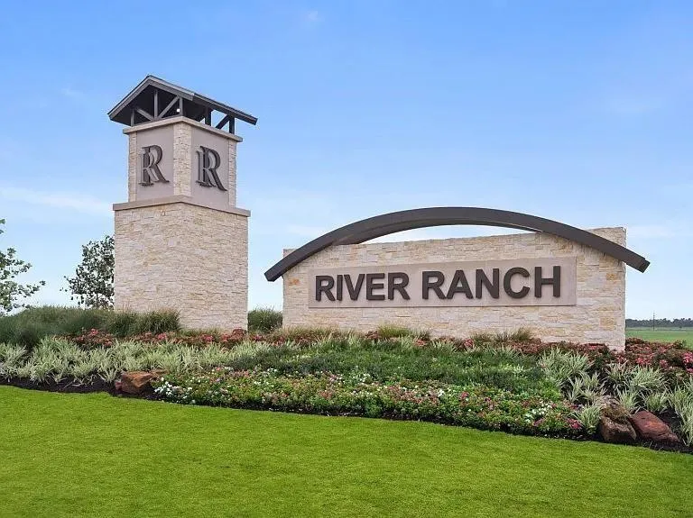 1049 Oakhurst Drive Dayton, TX 77535