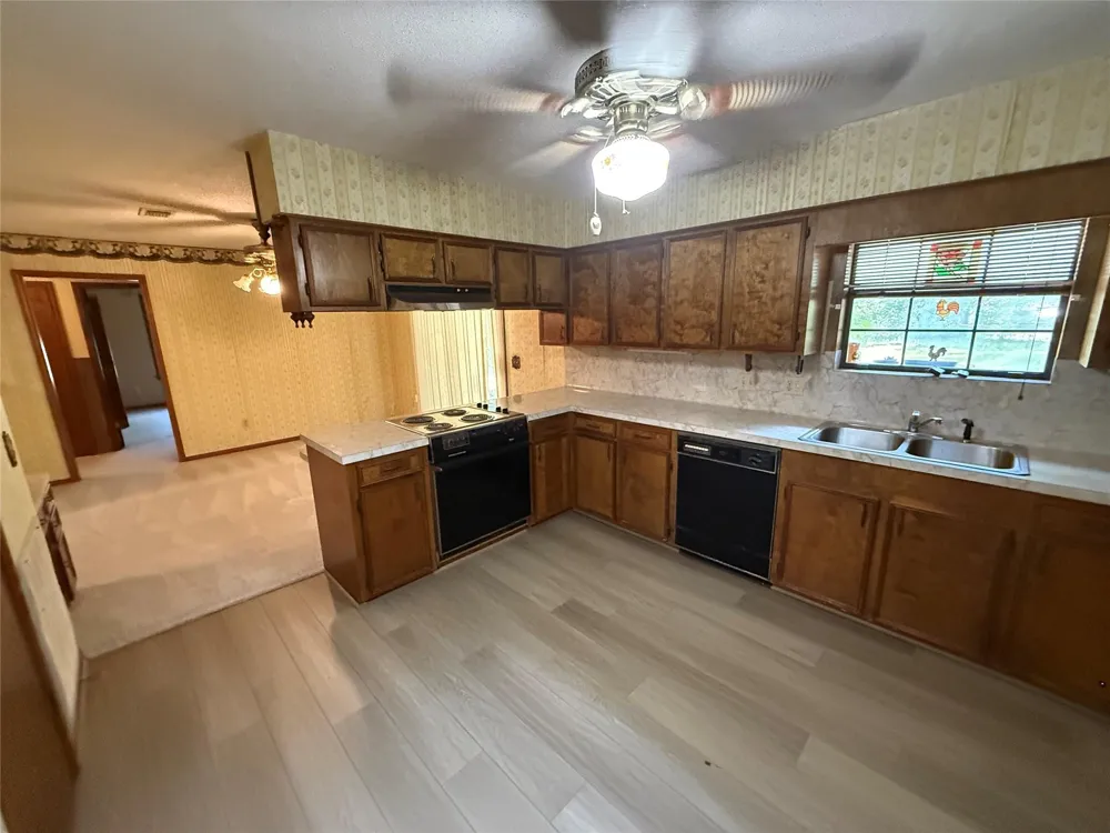 718 Partridge Lane Eagle Lake, TX 77434