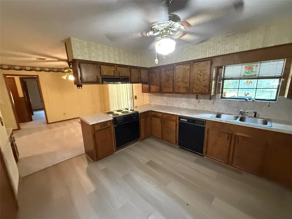 718 Partridge Lane Eagle Lake, TX 77434
