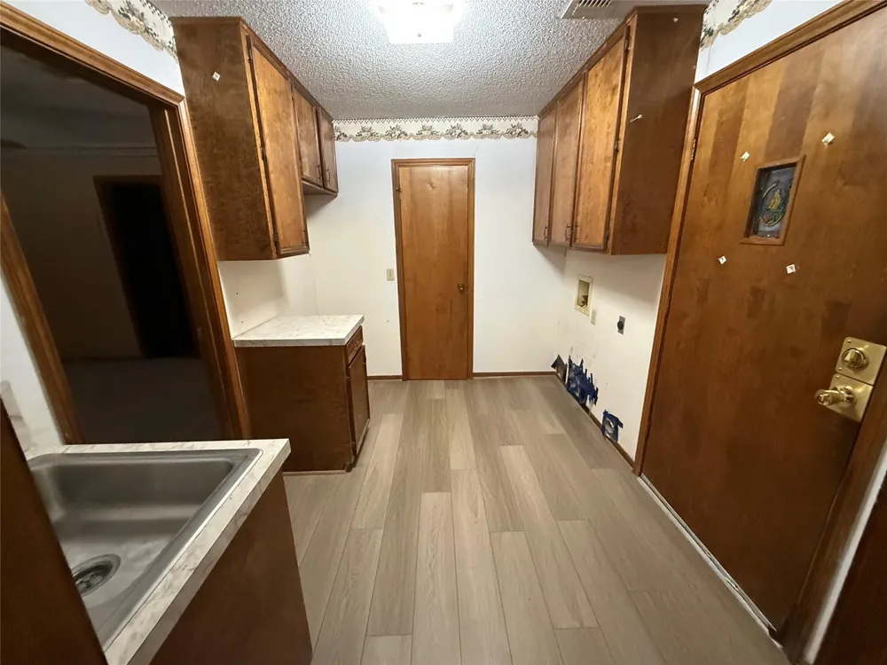 718 Partridge Lane Eagle Lake, TX 77434
