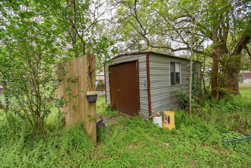 718 Partridge Lane Eagle Lake, TX 77434