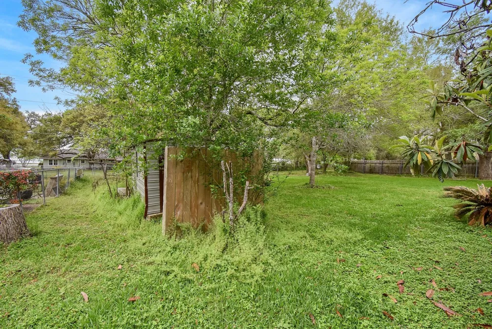 718 Partridge Lane Eagle Lake, TX 77434