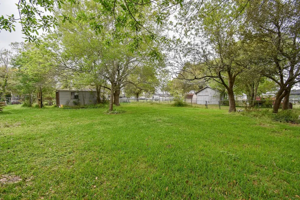 718 Partridge Lane Eagle Lake, TX 77434