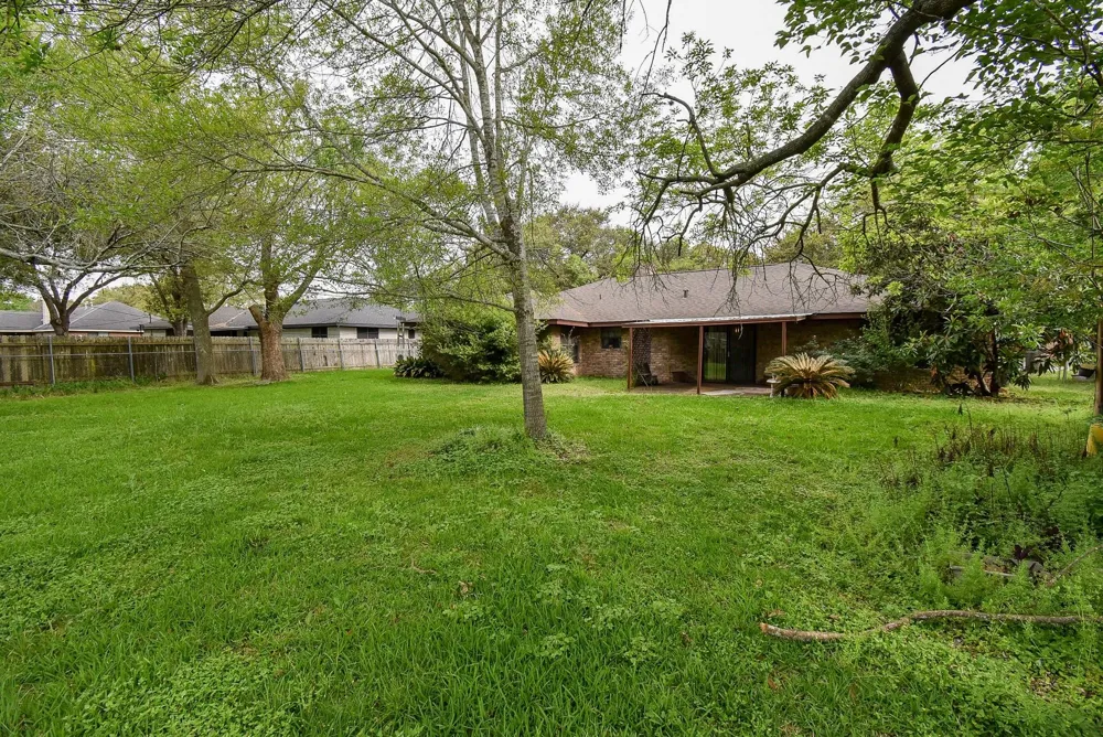 718 Partridge Lane Eagle Lake, TX 77434