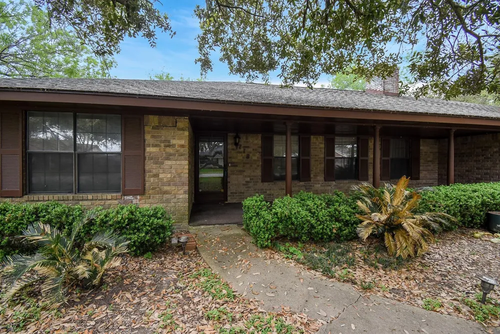 718 Partridge Lane Eagle Lake, TX 77434