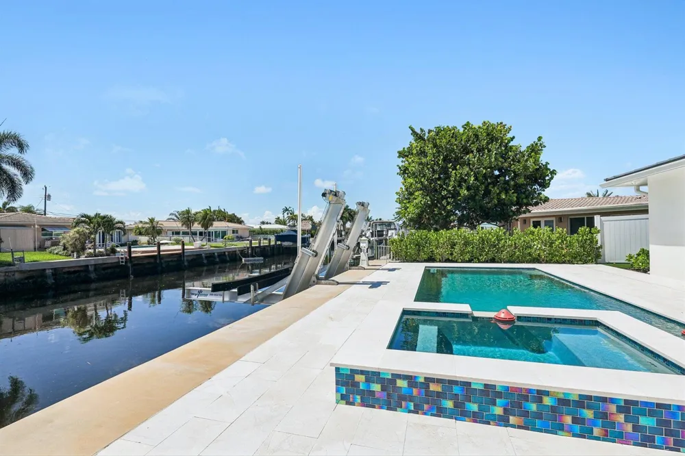 511 SE 9TH AVENUE Pompano Beach, FL 33060