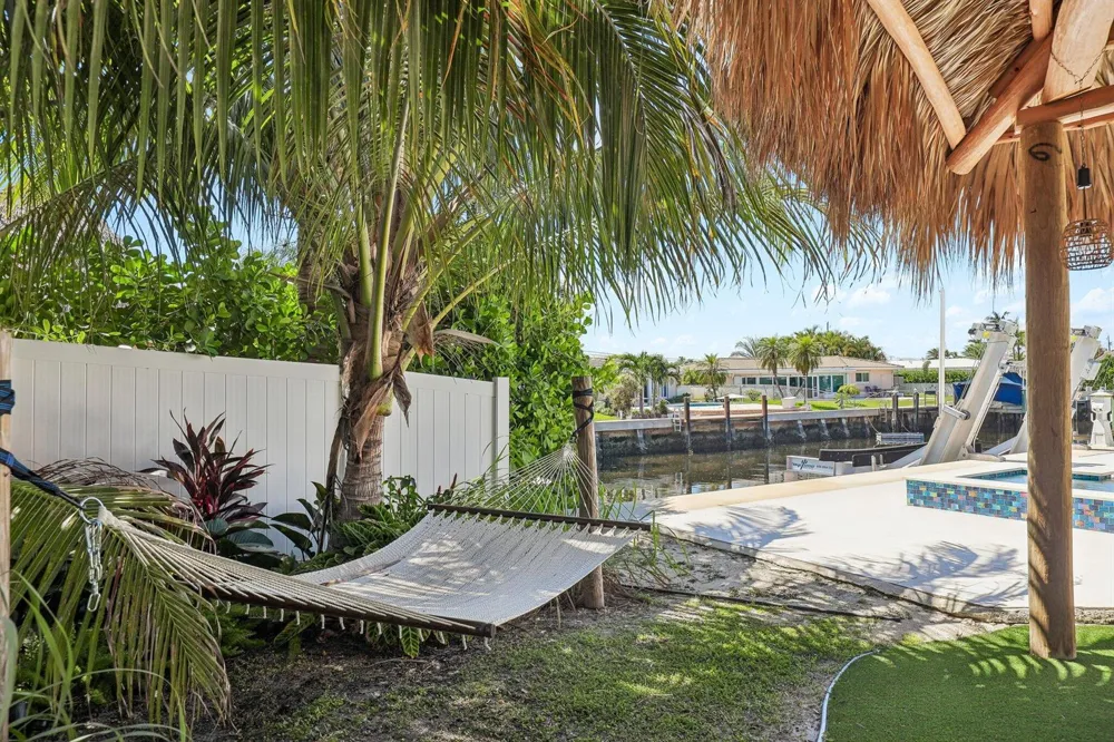 511 SE 9TH AVENUE Pompano Beach, FL 33060