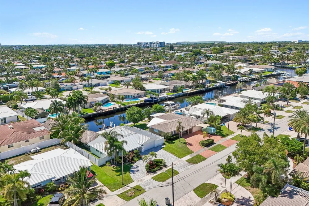 511 SE 9TH AVENUE Pompano Beach, FL 33060