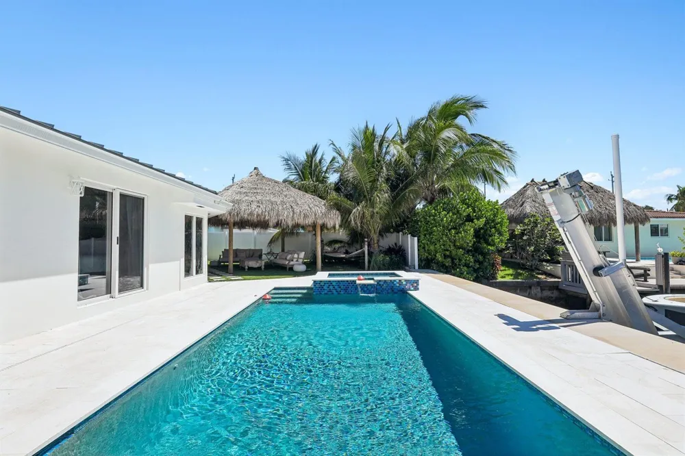 511 SE 9TH AVENUE Pompano Beach, FL 33060