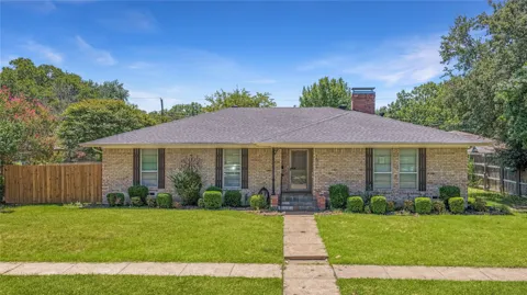1526 Charleston Drive