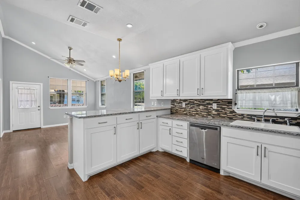 1210 Elmira Street Weatherford, TX 76086