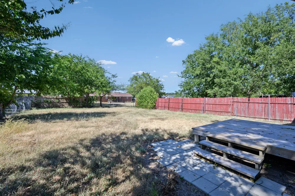 1210 Elmira Street Weatherford, TX 76086