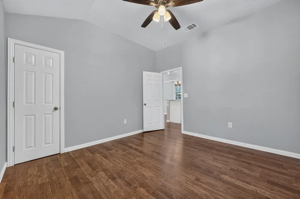 1210 Elmira Street Weatherford, TX 76086