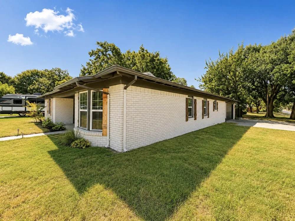 102 E Highland Drive Irving, TX 75062