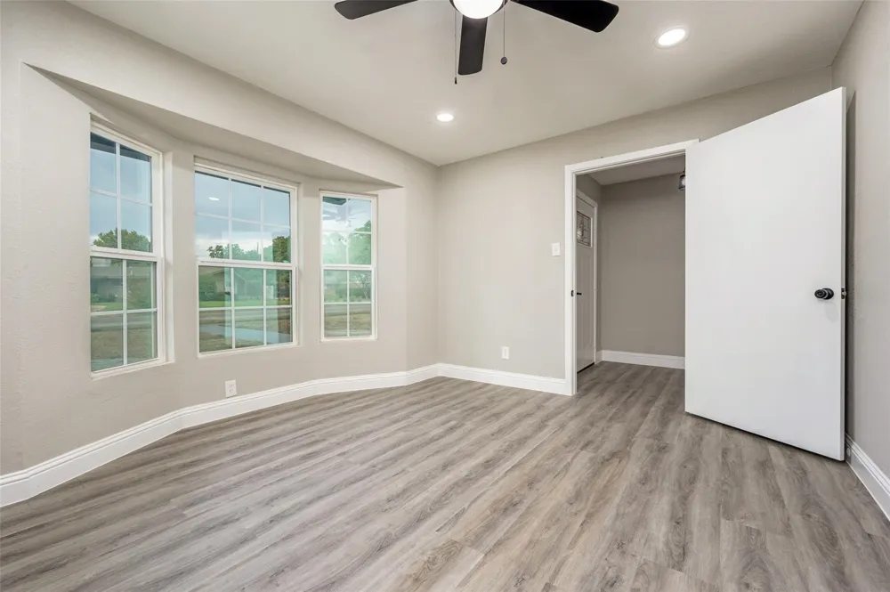 102 E Highland Drive Irving, TX 75062
