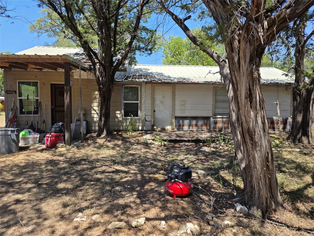 135 Giant Cedar Drive Whitney, TX 76692