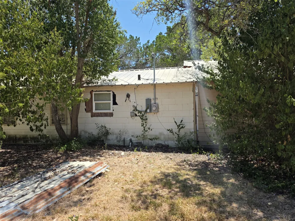 135 Giant Cedar Drive Whitney, TX 76692