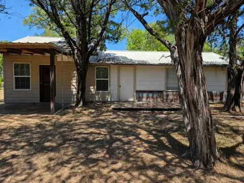135 Giant Cedar Drive