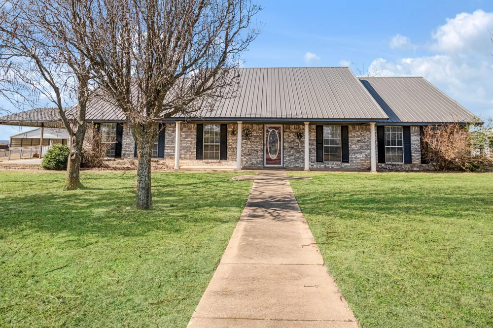 3754 County Road 11300 Paris, TX 75462