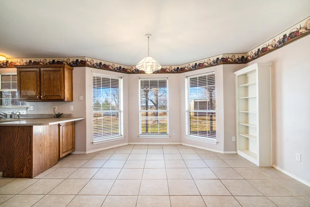 3754 County Road 11300 Paris, TX 75462