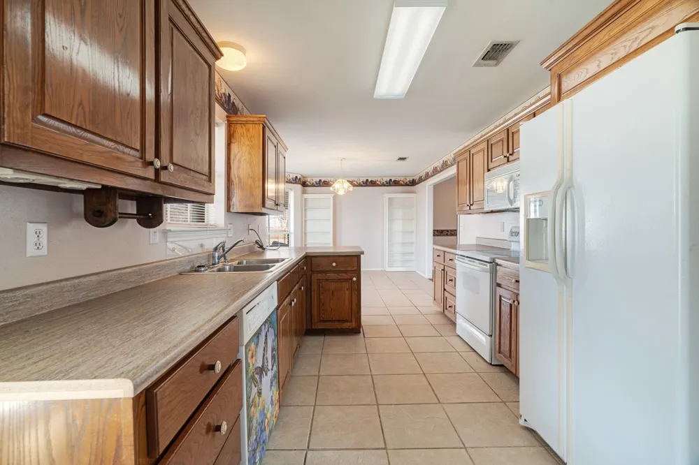 3754 County Road 11300 Paris, TX 75462