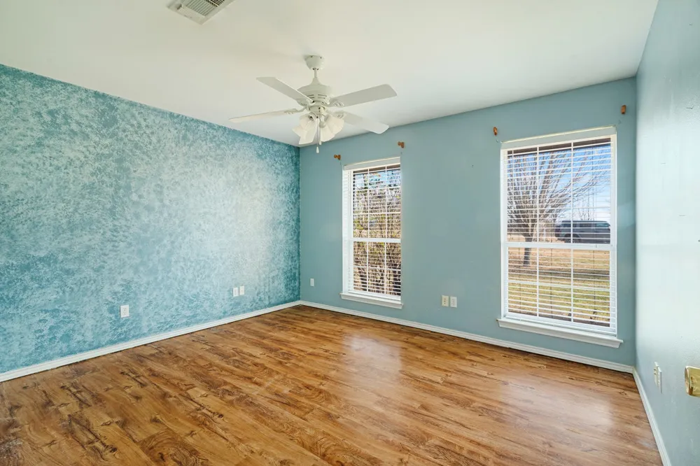 3754 County Road 11300 Paris, TX 75462
