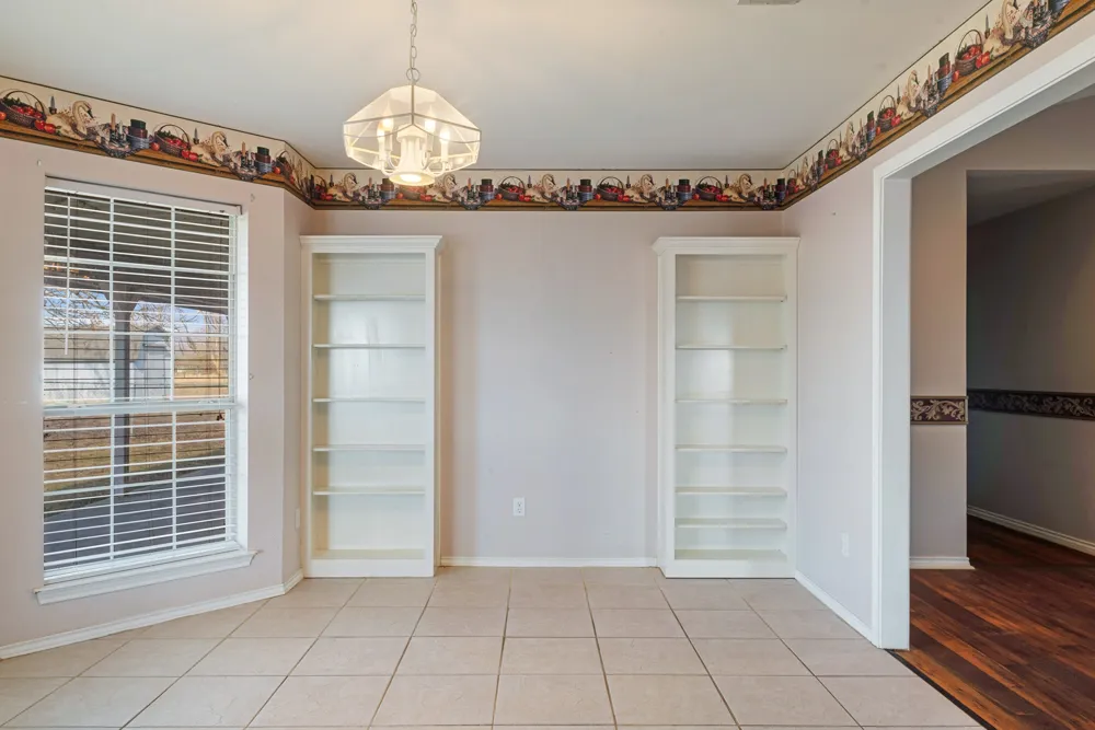3754 County Road 11300 Paris, TX 75462