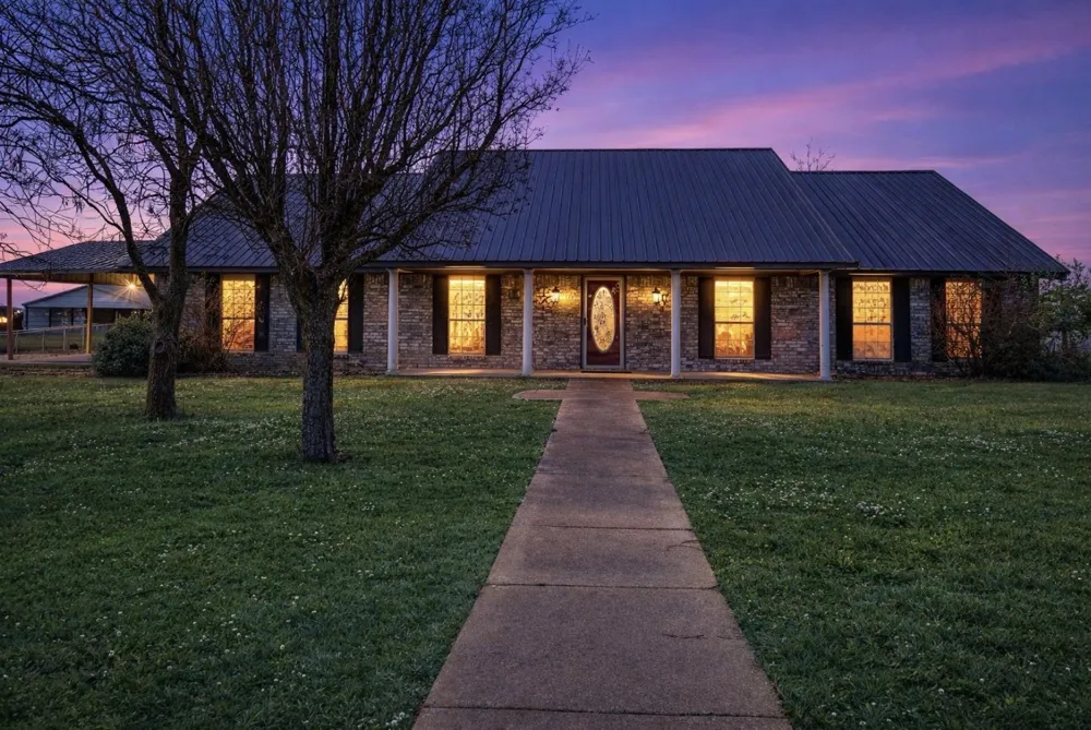 3754 County Road 11300 Paris, TX 75462