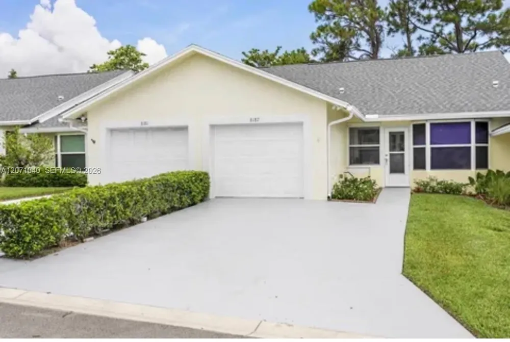 8187 SE Fox Hill Pl Hobe Sound, FL 33455