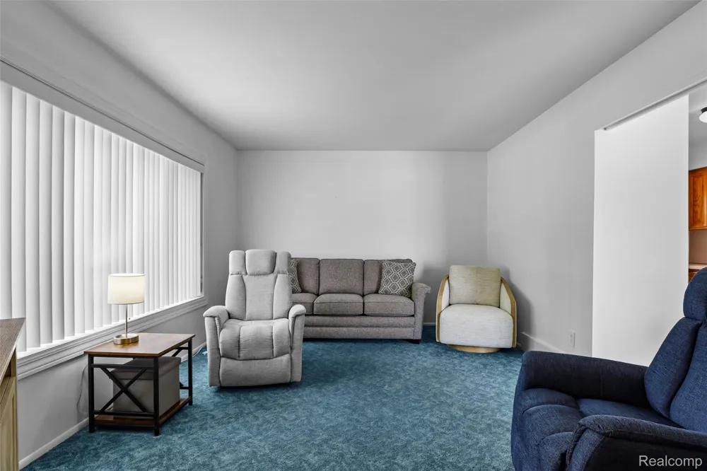 1326 W Elmwood Avenue Clawson City, MI 48017