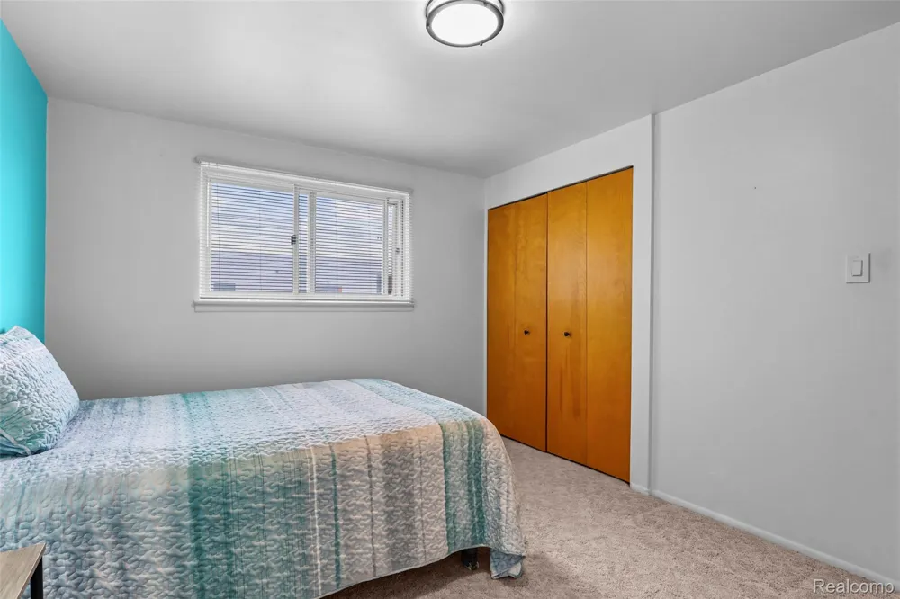 1326 W Elmwood Avenue Clawson City, MI 48017