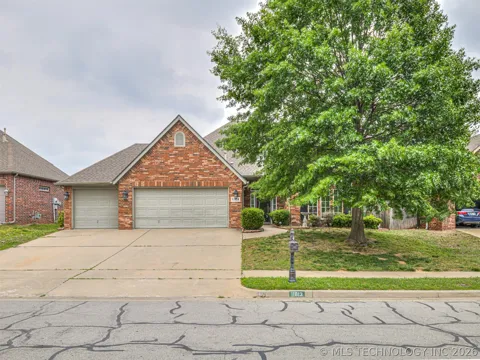 11813 S Tamarack Court